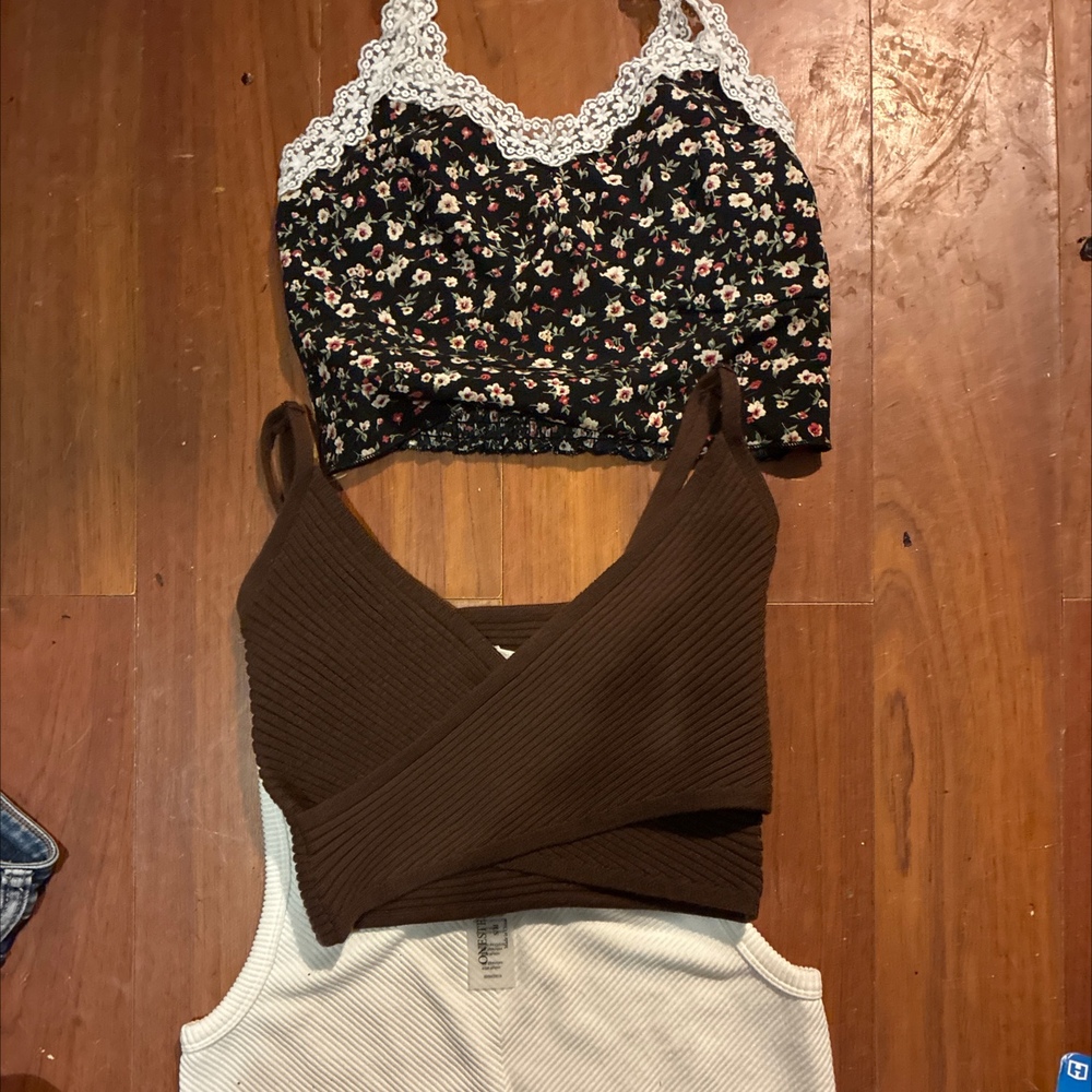 3 womens crop top tanks size small